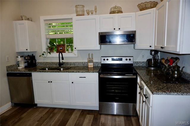 522 MARKET, Moundville, AL 35474