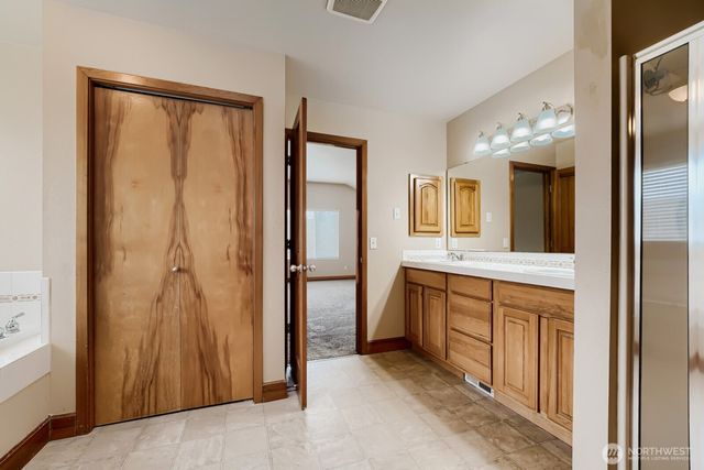 1104 Williams Street NW, Orting, WA 98360