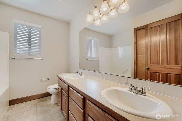 1104 Williams Street NW, Orting, WA 98360