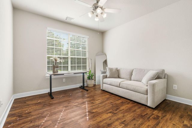 59 E Green Pastures Circle, The Woodlands, TX 77382