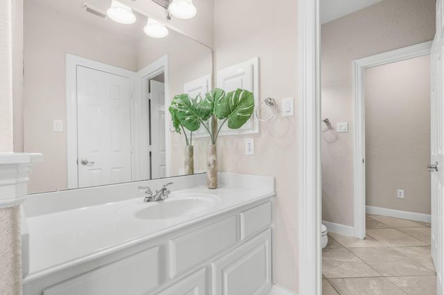 59 E Green Pastures Circle, The Woodlands, TX 77382