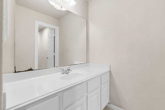 59 E Green Pastures Circle, The Woodlands, TX 77382