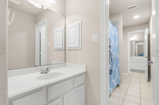 59 E Green Pastures Circle, The Woodlands, TX 77382