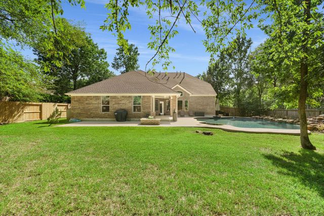 59 E Green Pastures Circle, The Woodlands, TX 77382