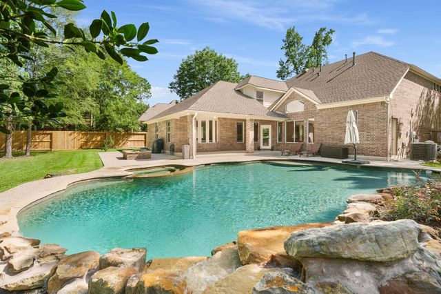 59 E Green Pastures Circle, The Woodlands, TX 77382