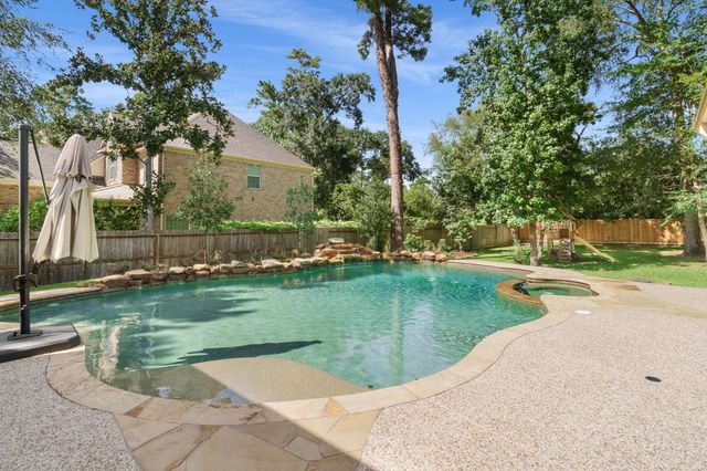 59 E Green Pastures Circle, The Woodlands, TX 77382