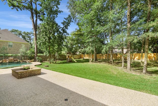 59 E Green Pastures Circle, The Woodlands, TX 77382