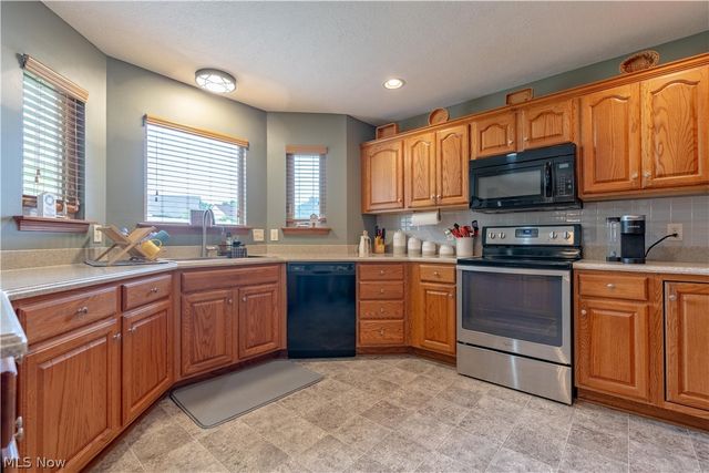 1225 Amanda Street SW, Massillon, OH 44647