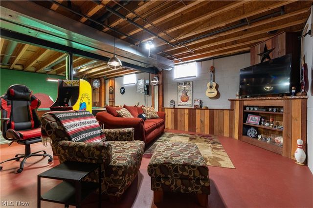 1225 Amanda Street SW, Massillon, OH 44647