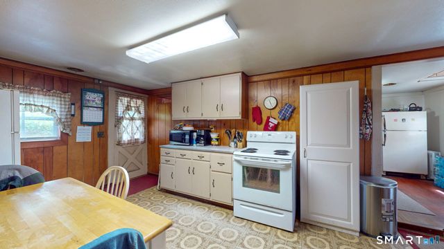 90 Water Street, Chester, CT 06412