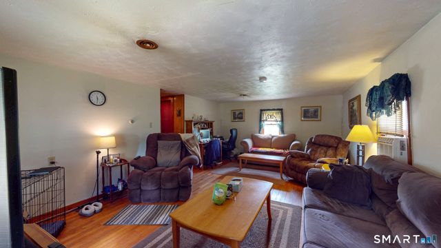 90 Water Street, Chester, CT 06412