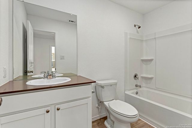 13528 BARTON CV, San Antonio, TX 78253