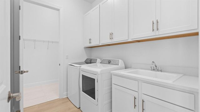 5468 Hutchinson Way, Westlake, FL 33470