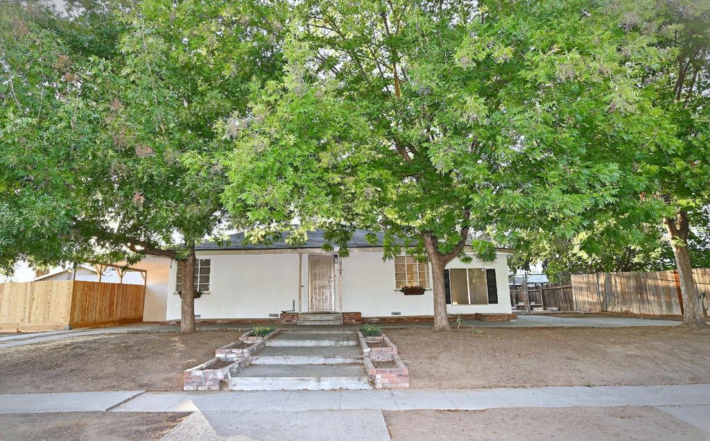 3125 N Pacific Avenue, Fresno, CA 93705