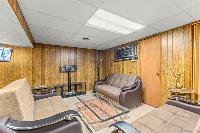 30639 Florence Street, Garden City, MI 48135