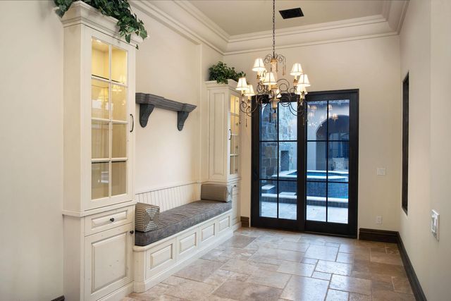 19481 N 98th Place, Scottsdale, AZ 85255