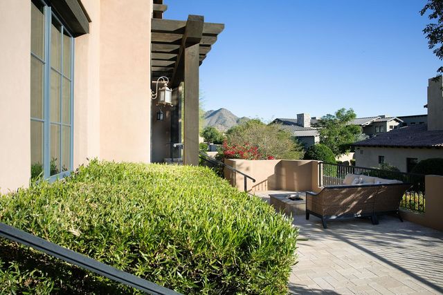 19481 N 98th Place, Scottsdale, AZ 85255