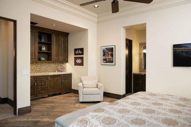 19481 N 98th Place, Scottsdale, AZ 85255