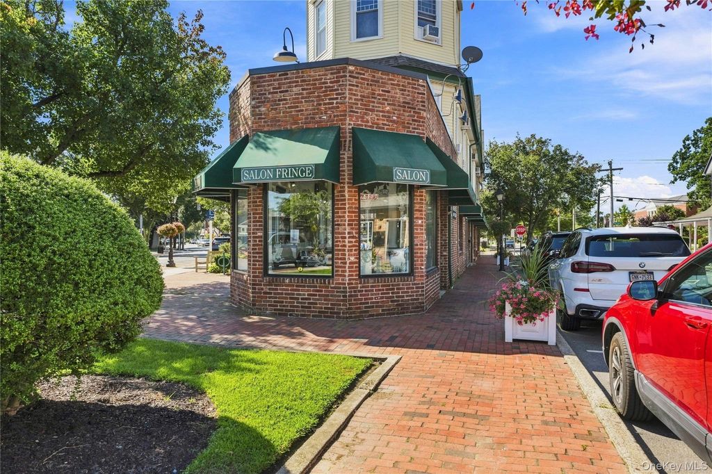 180 Broadway, Amityville, NY 11701 — photo 5
