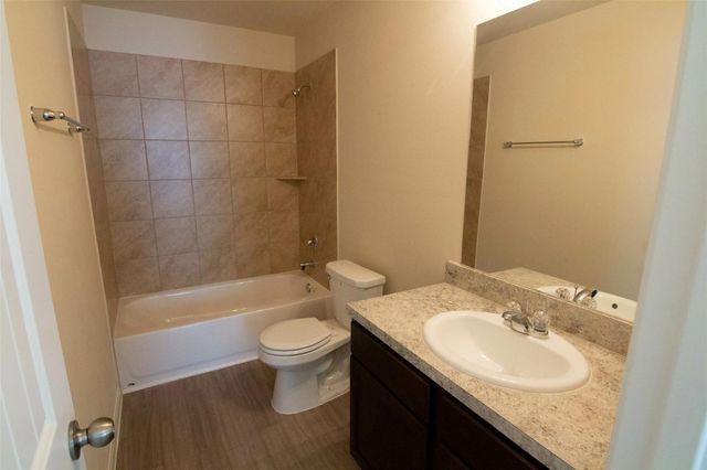 949 River Sage Court, La Marque, TX 77568