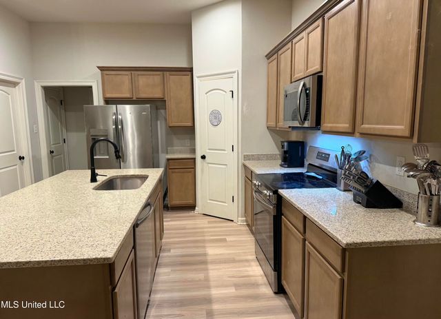 11416 Crystal Lake Drive, Gulfport, MS 39503