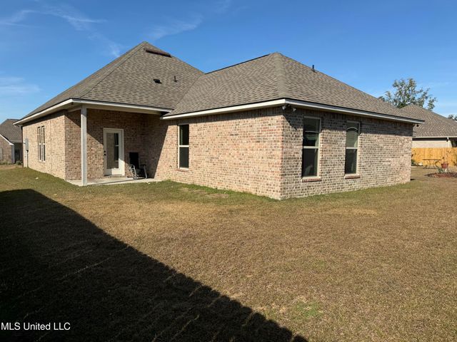 11416 Crystal Lake Drive, Gulfport, MS 39503