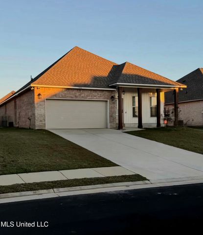 11416 Crystal Lake Drive, Gulfport, MS 39503