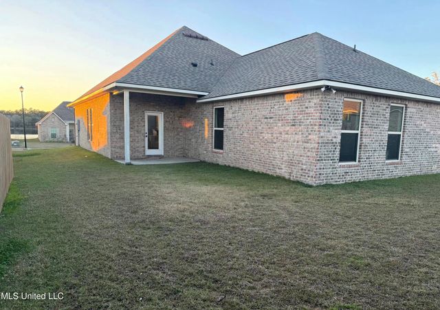 11416 Crystal Lake Drive, Gulfport, MS 39503