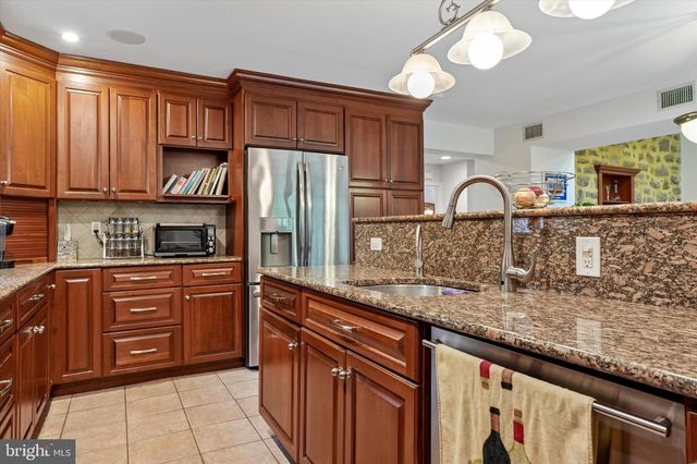 625 FOXCROFT RD, Elkins Park, PA 19027