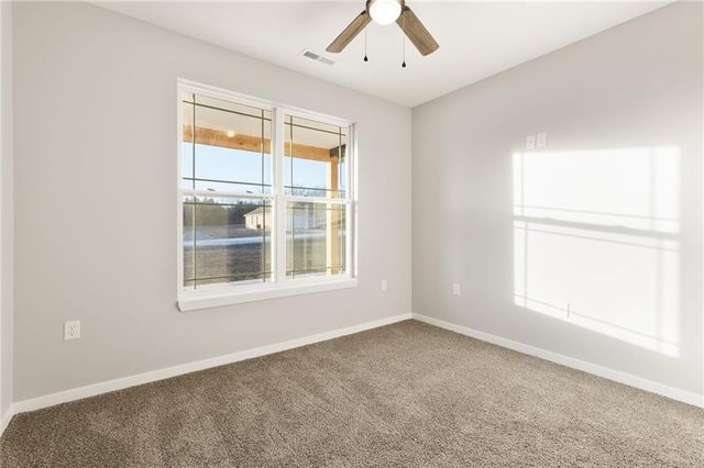 327 NE 51 Road, Warrensburg, MO 64093