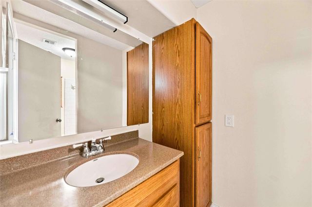 10127 Quiet Hill Road, La Porte, TX 77571