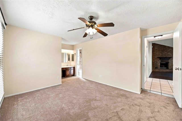 10127 Quiet Hill Road, La Porte, TX 77571