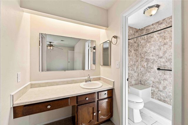 10127 Quiet Hill Road, La Porte, TX 77571