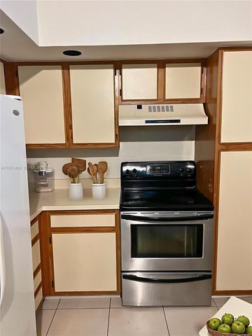 3480 N Pinewalk Dr N 135, Margate, FL 33063