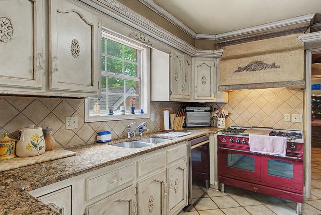 133 Baldridge Dr, Cottontown, TN 37048