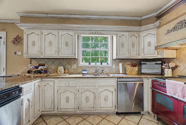 133 Baldridge Dr, Cottontown, TN 37048