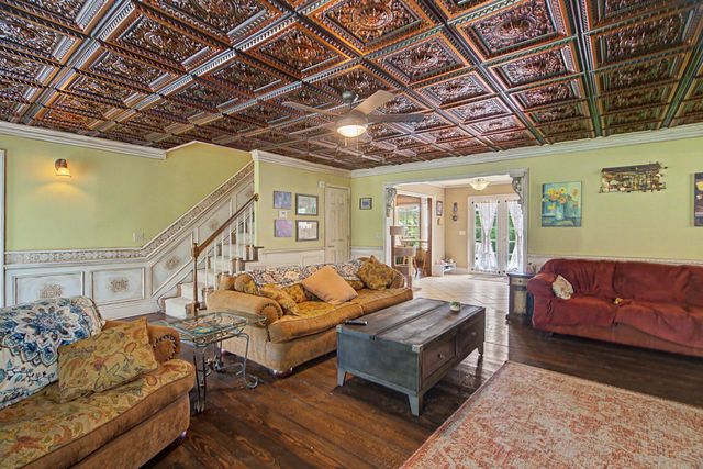 133 Baldridge Dr, Cottontown, TN 37048