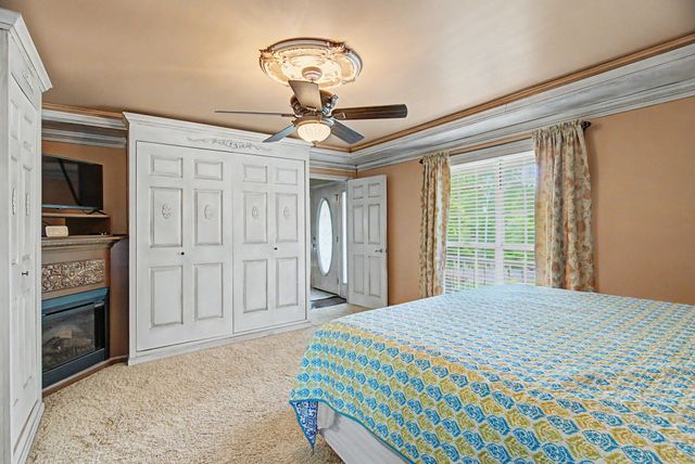 133 Baldridge Dr, Cottontown, TN 37048