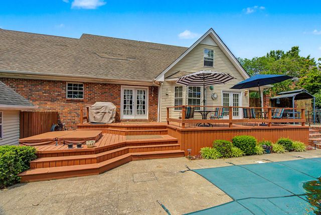 133 Baldridge Dr, Cottontown, TN 37048