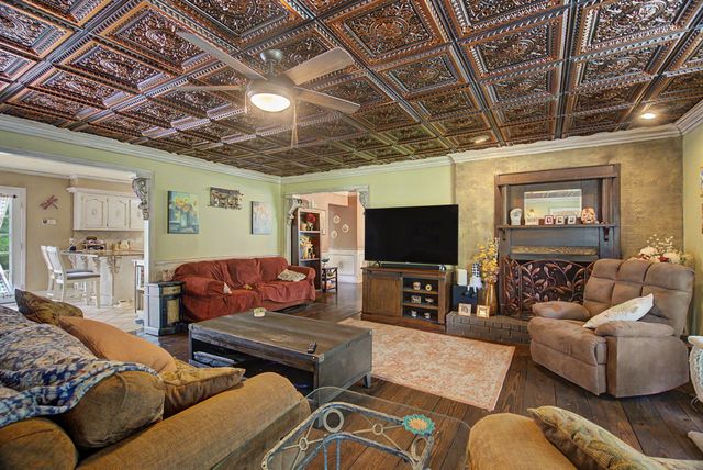 133 Baldridge Dr, Cottontown, TN 37048