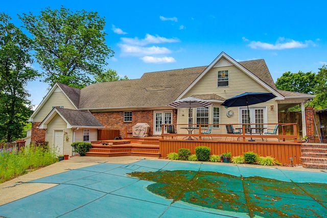 133 Baldridge Dr, Cottontown, TN 37048