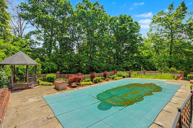 133 Baldridge Dr, Cottontown, TN 37048