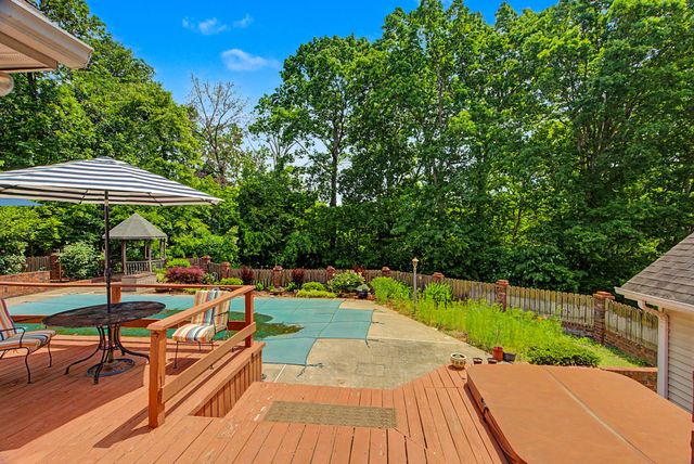 133 Baldridge Dr, Cottontown, TN 37048