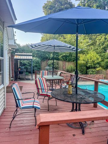 133 Baldridge Dr, Cottontown, TN 37048