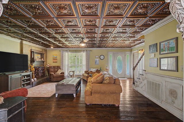 133 Baldridge Dr, Cottontown, TN 37048