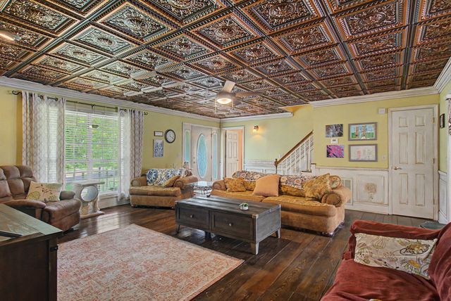 133 Baldridge Dr, Cottontown, TN 37048