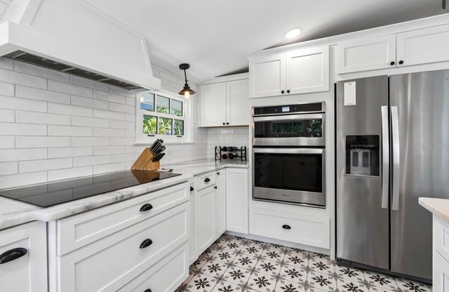 1820 1ST STREET N, St Petersburg, FL 33704