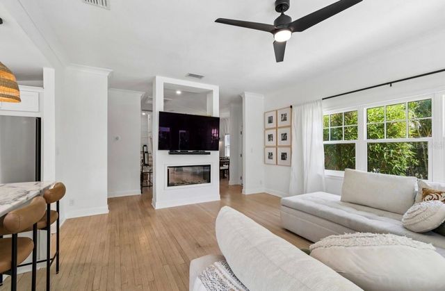 1820 1ST STREET N, St Petersburg, FL 33704