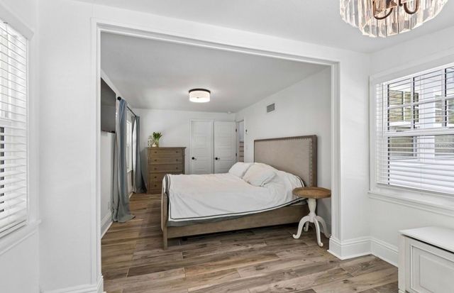 1820 1ST STREET N, St Petersburg, FL 33704