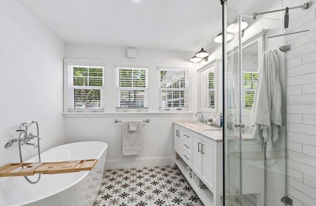 1820 1ST STREET N, St Petersburg, FL 33704